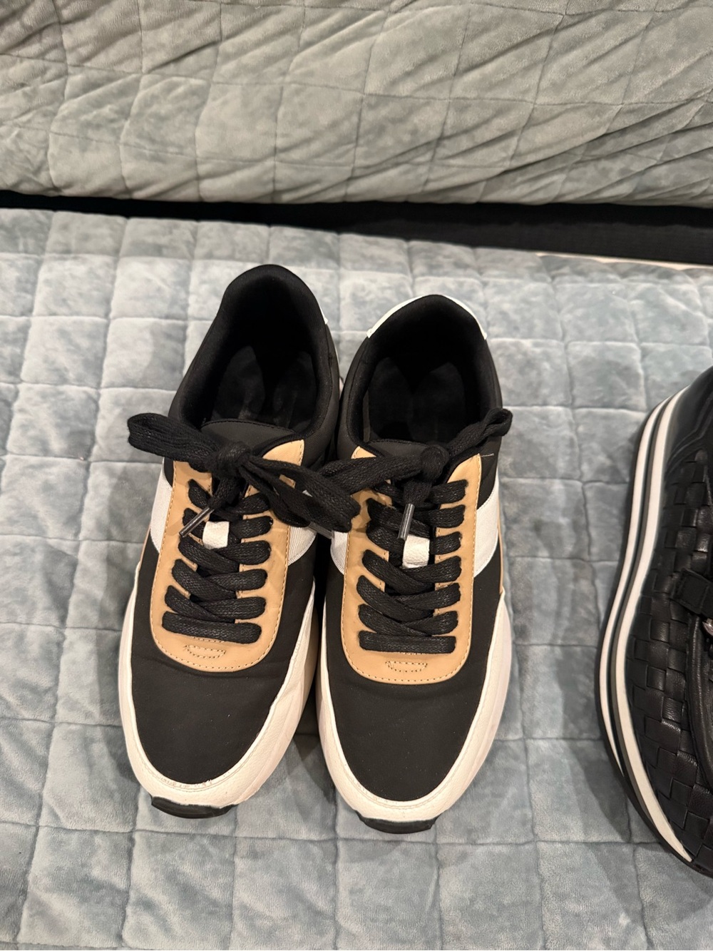 Dolce Vita Men's Black, White & Tan Lace-Up Sneakers